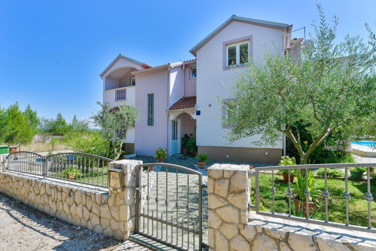 Family Friendly Apartments With A Swimming Pool Zadar - 18098 Kültér fotó