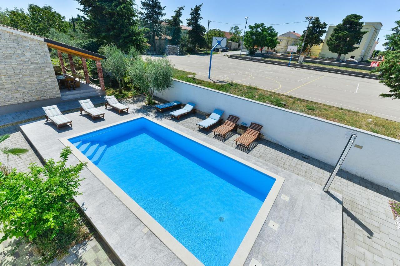 Family Friendly Apartments With A Swimming Pool Zadar - 18098 Kültér fotó